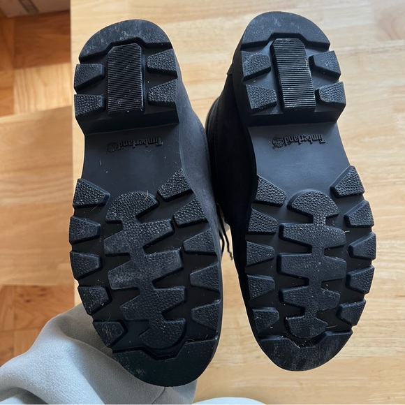 Black Timberlands - Picture 6 of 8